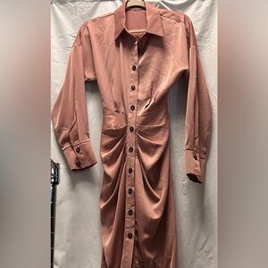 Size small but personally, I think it’s more of a medium brand new without tags